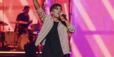 Image of Phil Wickham