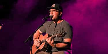 Image of Mitchell Tenpenny In Portland