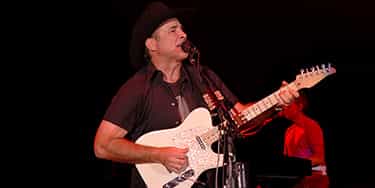 Image of Clint Black In Bettendorf