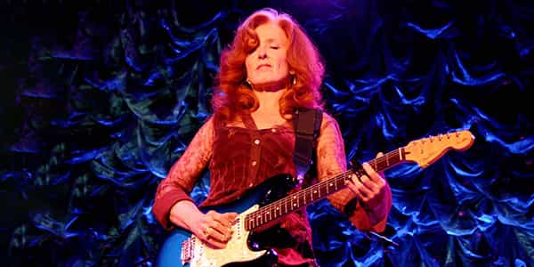 Image of Bonnie Raitt In Lubbock
